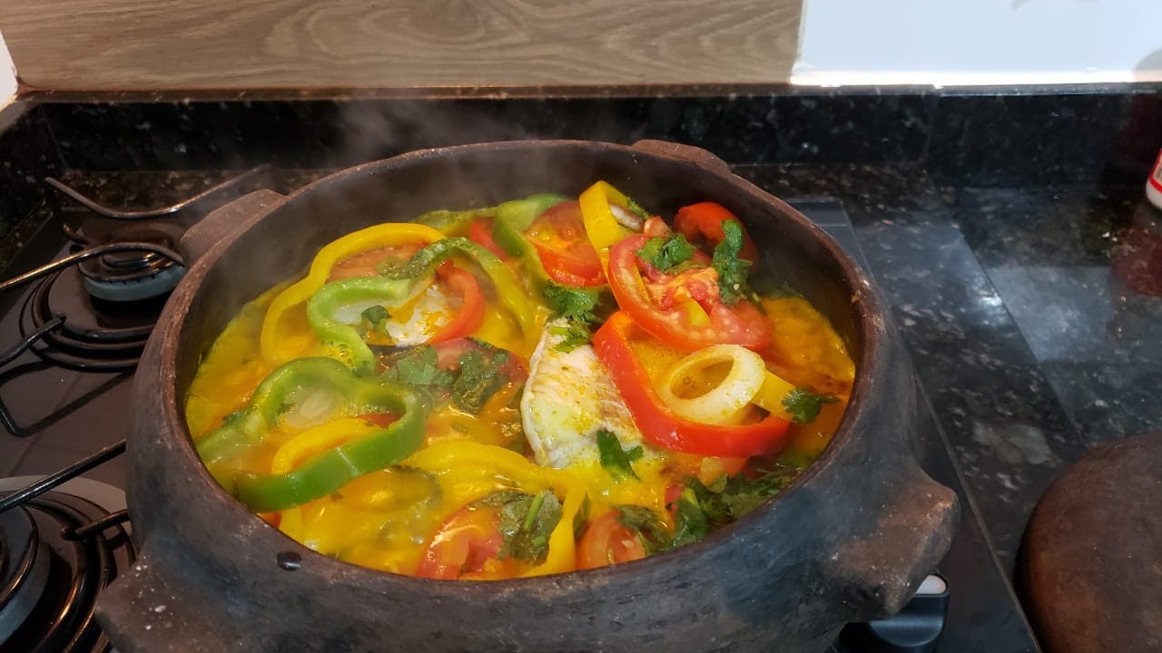 Moqueca de Peixe - Pintado na Panela de Barro