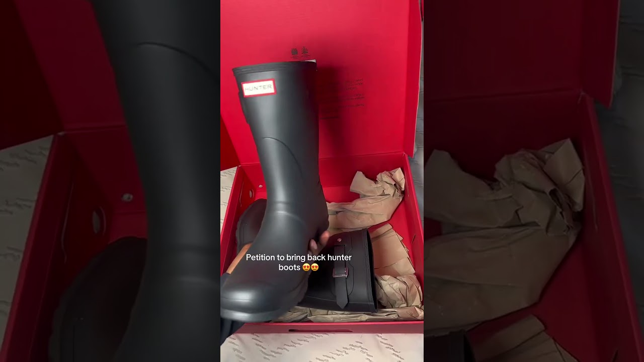 The perfect winter boot #hunterboots #essexgirl