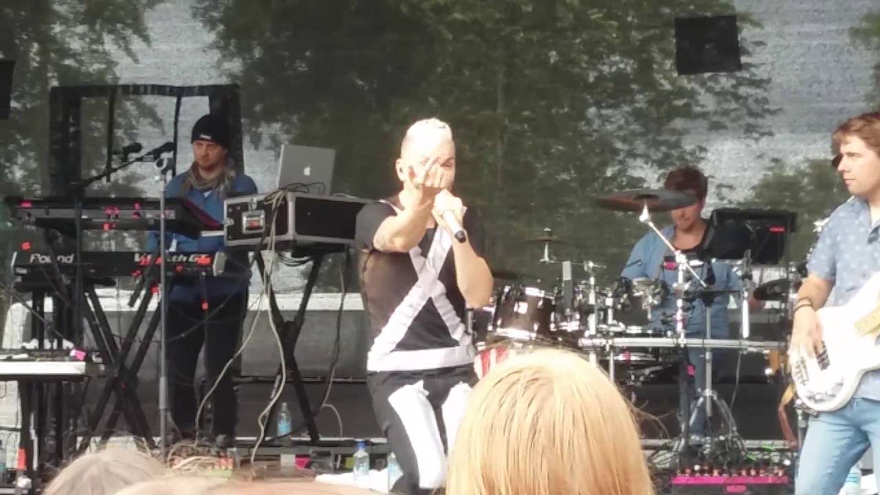 Antti Tuisku - Keinutaan (live @ Ylisfestarit, 13.8.2016)