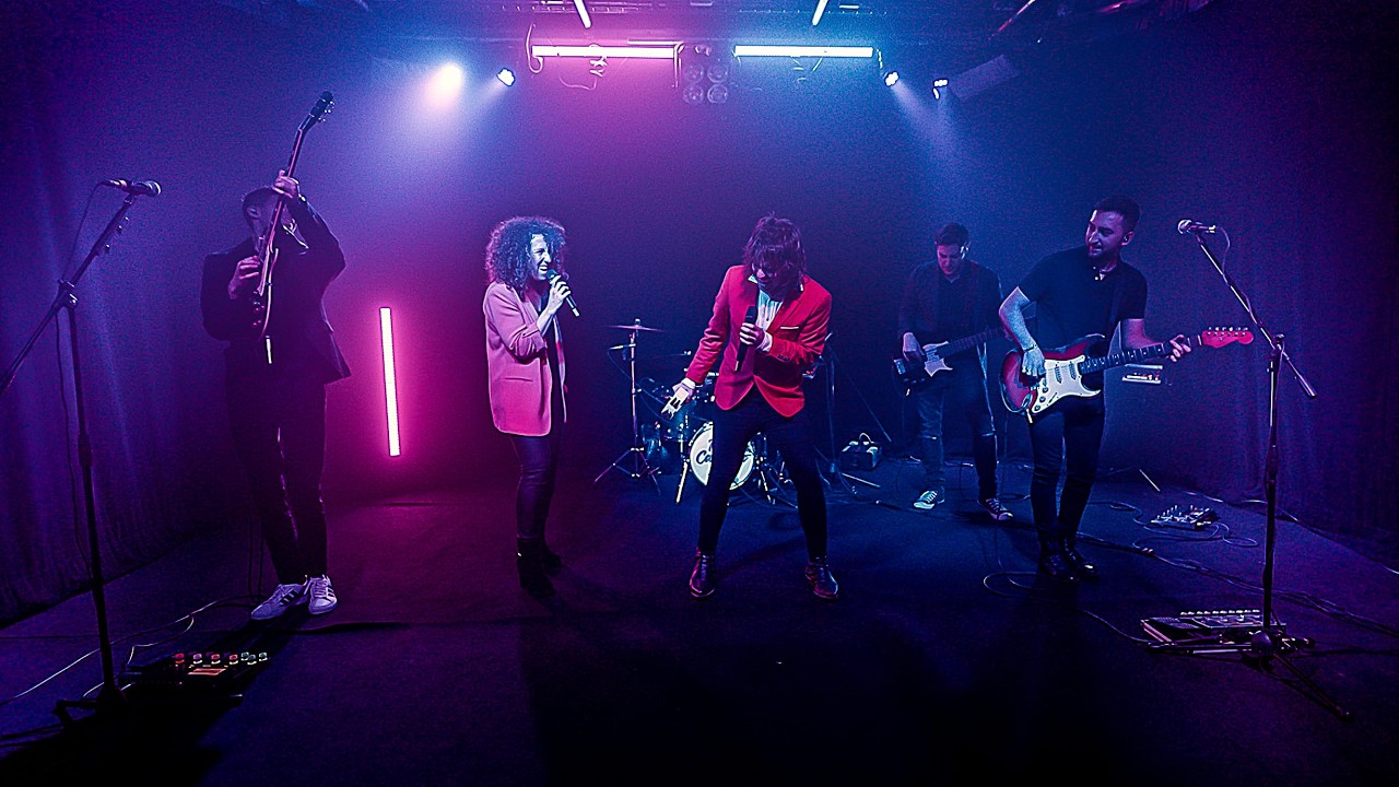 Rock & Roll Medley - Pink Cadillac (Live Session)