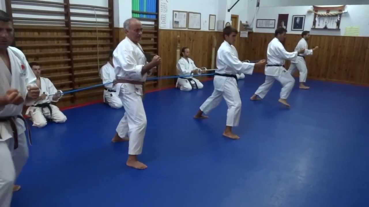 Trabajando con Gomas de Resistencia. Club Kiaido de Barbate Verano 2013.