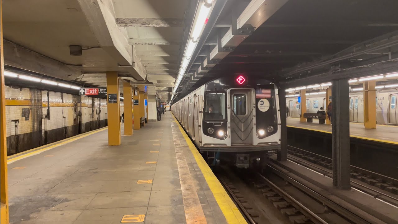 IND Culver Line: R160 Coney Island bound F Express Trains at 7th Avenue and Jay Street &ndash; MetroTech