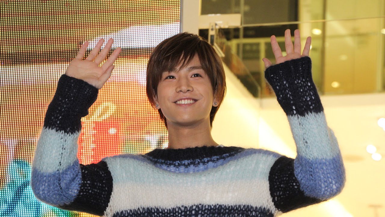 EXILE岩田剛典、熱烈ファンに気遣い「風邪ひかないように」　「サマンサティアラ　ブライダル＆サマンサタバサ　銀座本店」でクリスマスツリー点灯式2