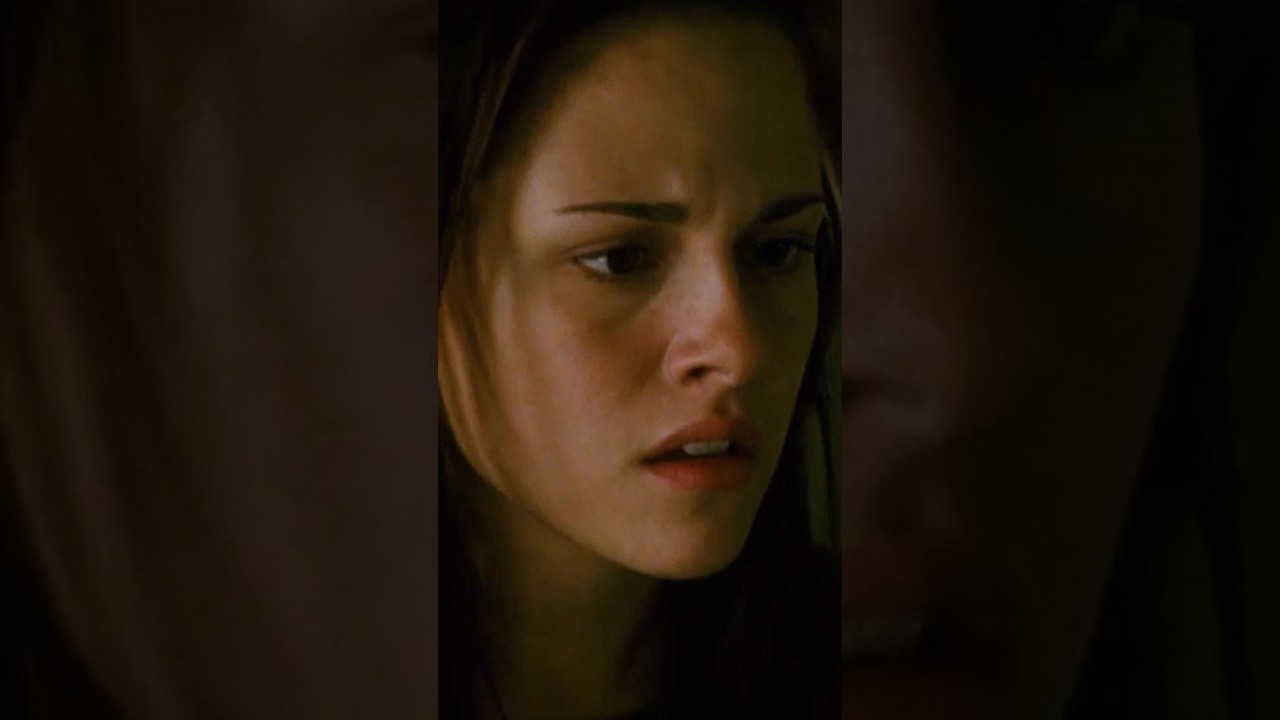 The Twilight Saga: New Moon (2009) | Vampire Love Story: A Dark Romance 