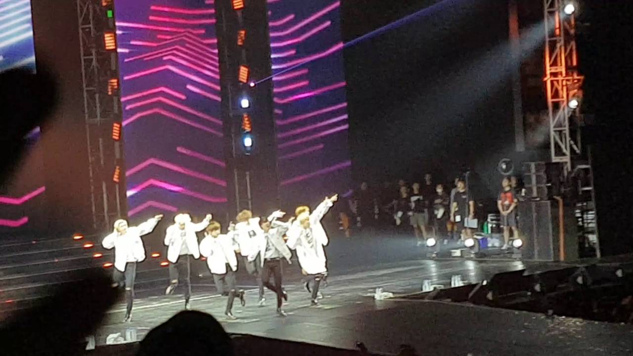 160730 FIRE BTS Epilogue Manila Fancam