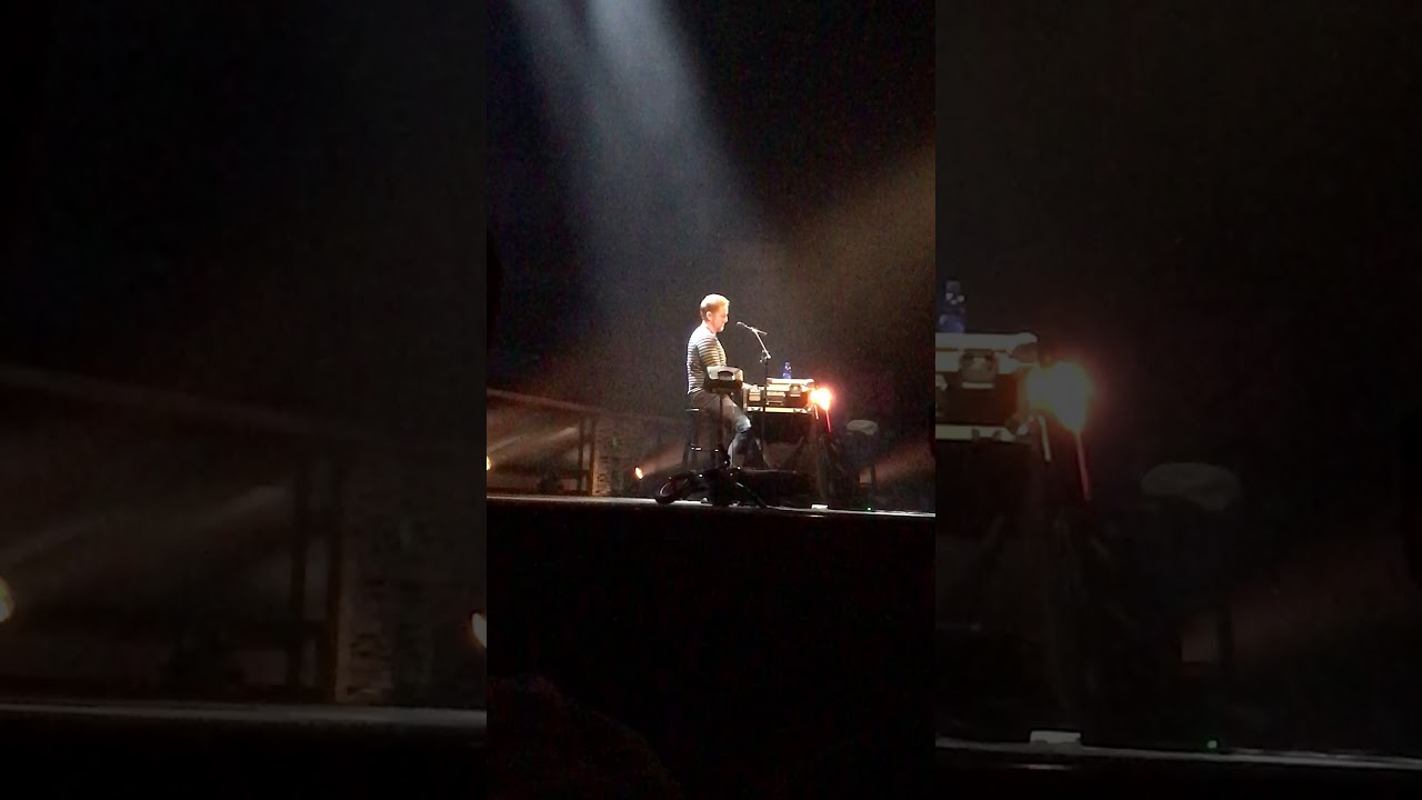 Tim Hawkins - Sunday Morning