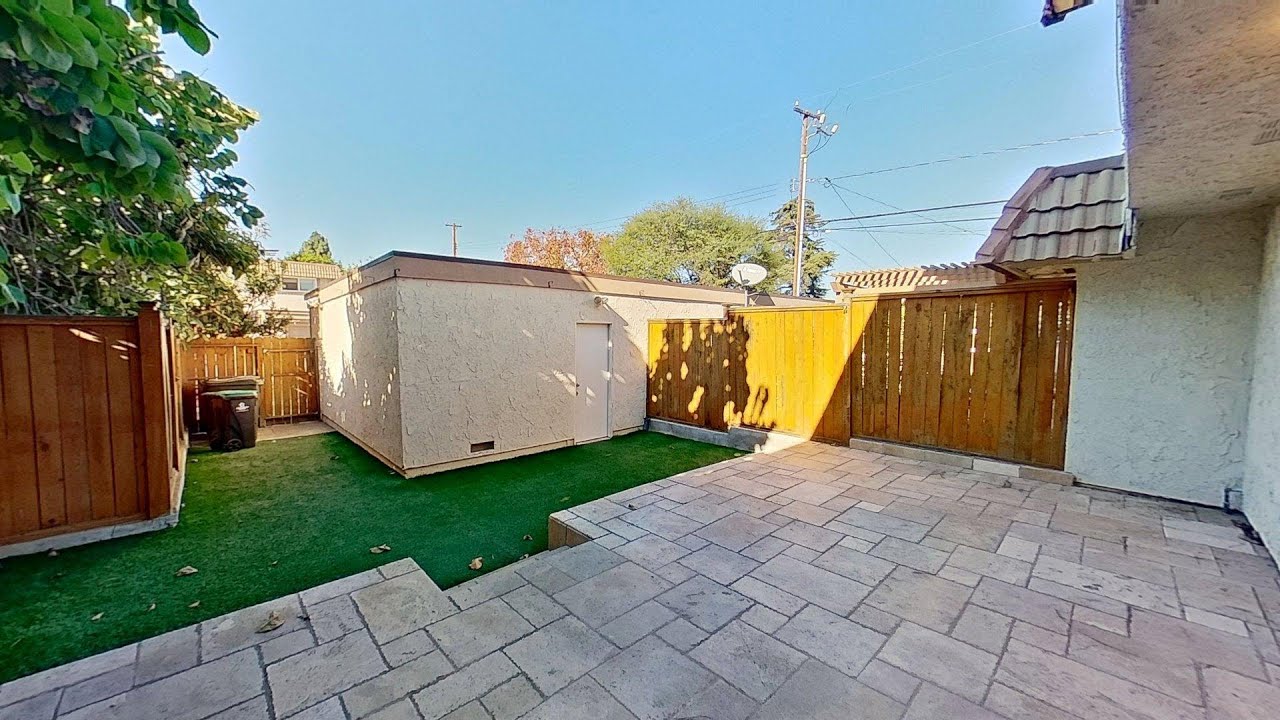 СДАЕТСЯ: 12745 Newhope St, Garden Grove!