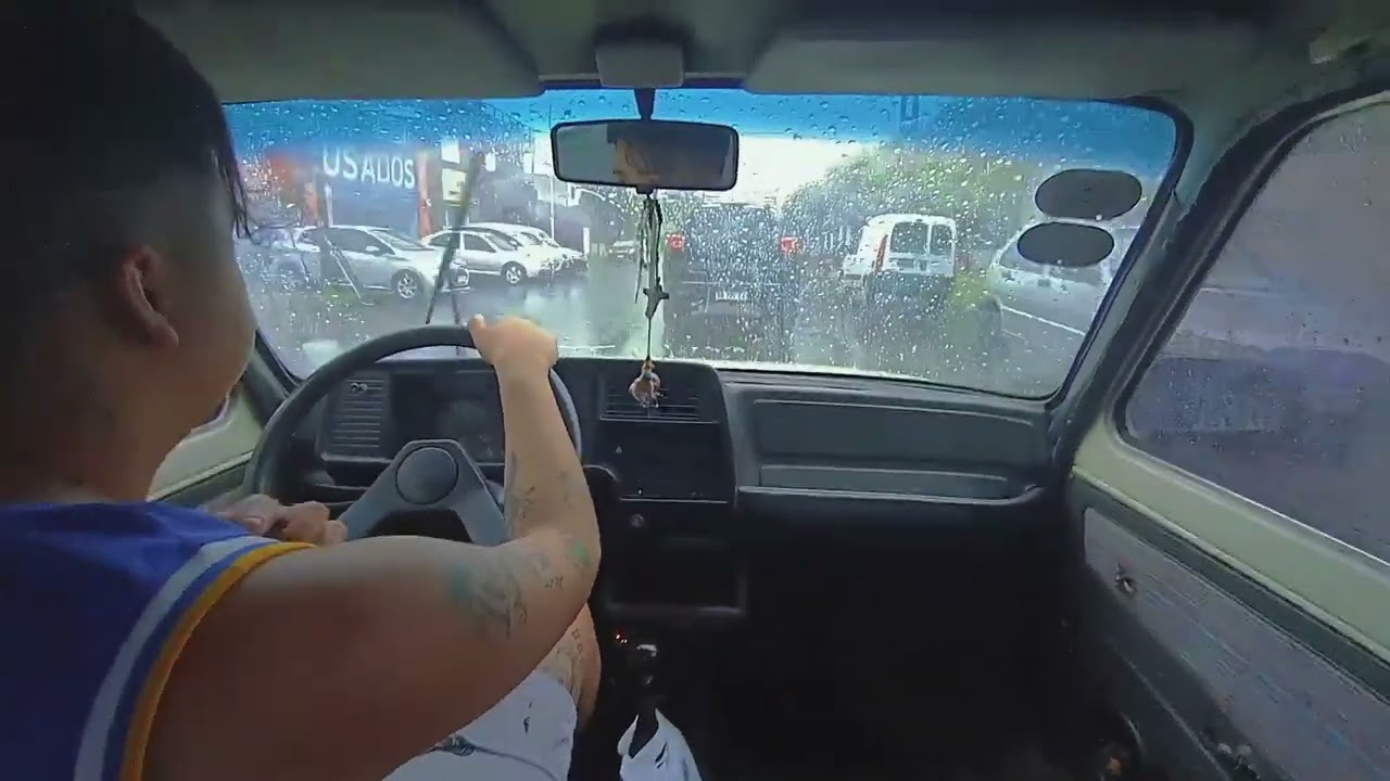 ℹ️AUTOVLOGℹ️ Vuelta en el Fiat 147 con lluvia 🚗🌧️
