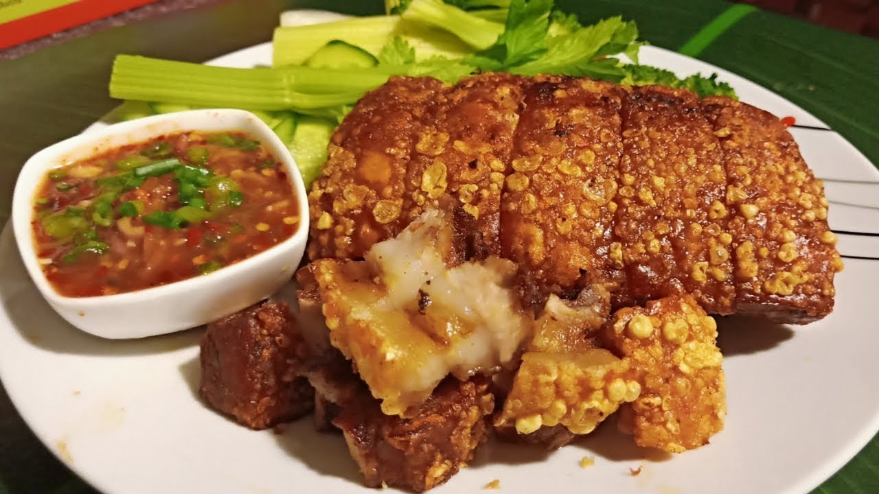 សាច់ជ្រូកបីជាន់បំពង់ស្រួយ