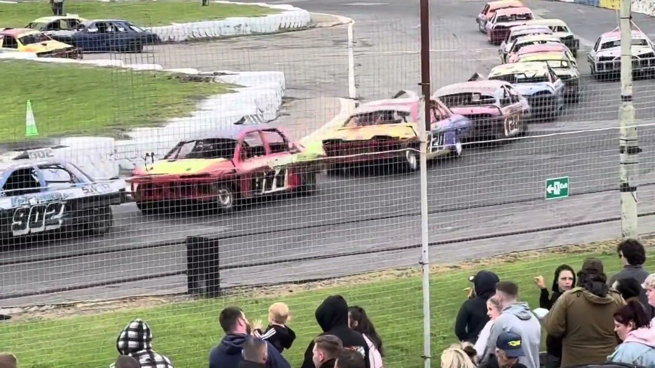 2L Saloons uk championship 14-7-24 @ Skegness raceway