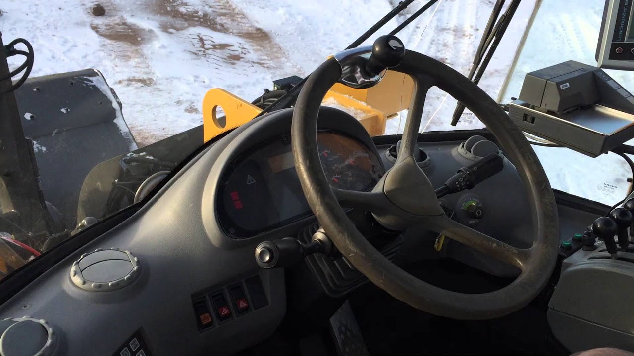 Volvo L90 D  02 cabin