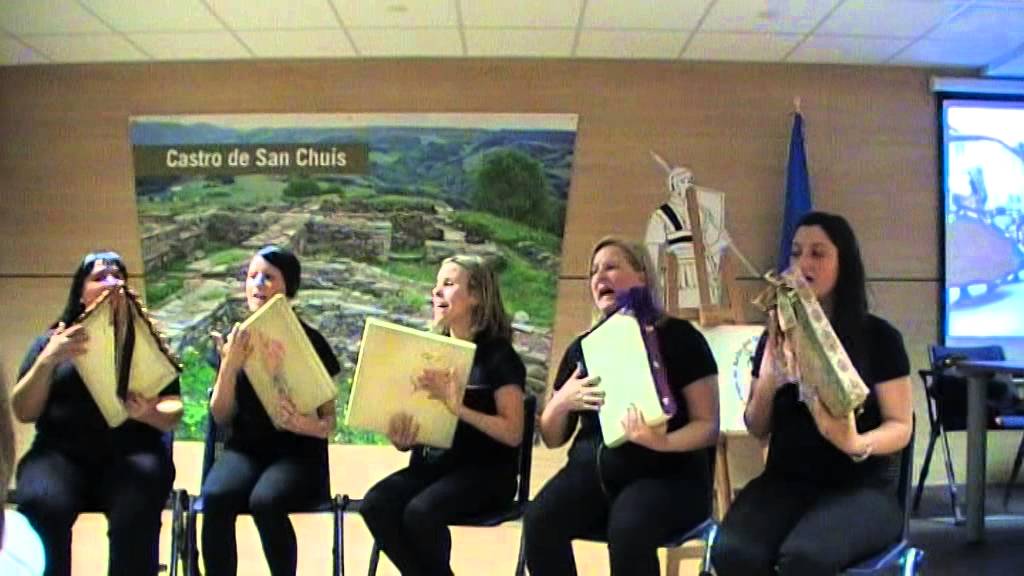 IV Xornadas del Folclor Surocidente d'Asturias Concha Trasmonte. Les pandereteres  Pandero