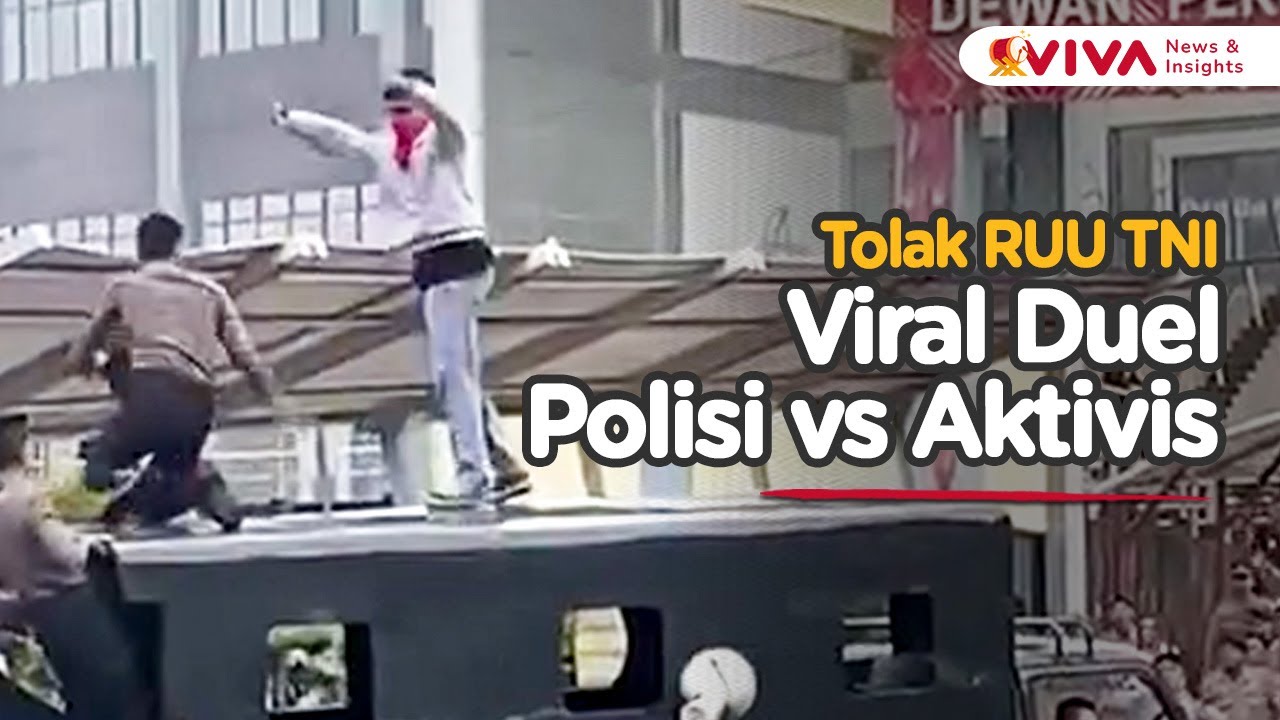 Bak Film Action! Mahasiswa VS Polisi Duel di Atas Mobil