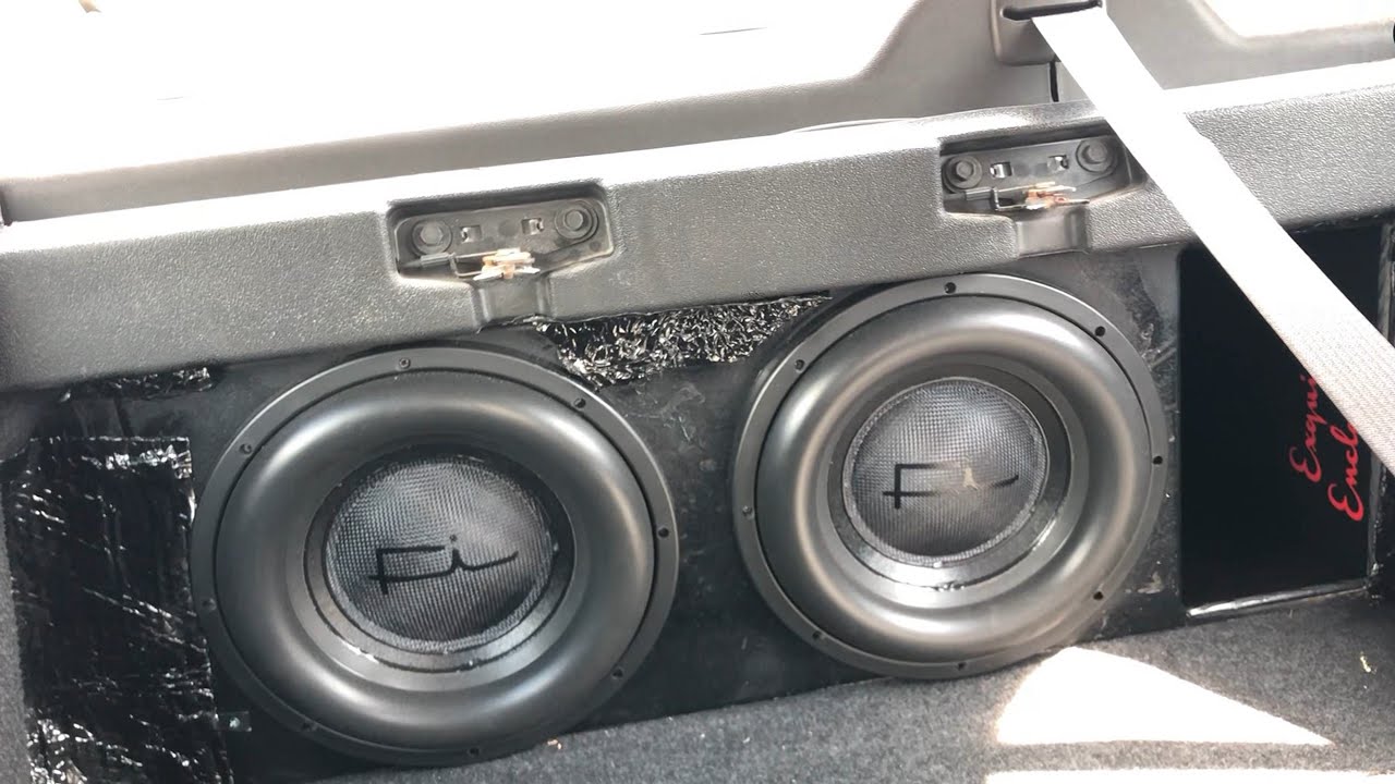 HERE IS WHAT 2 LOUD 12S CAN DO FROM THE TRUNK