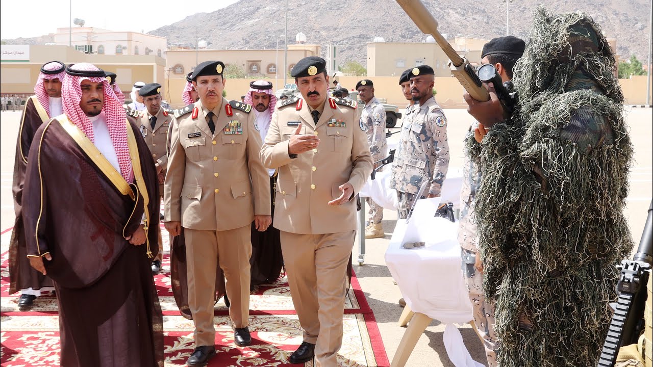 نائب أمير نجران يزور مقر قيادة حرس الحدود بالمنطقة