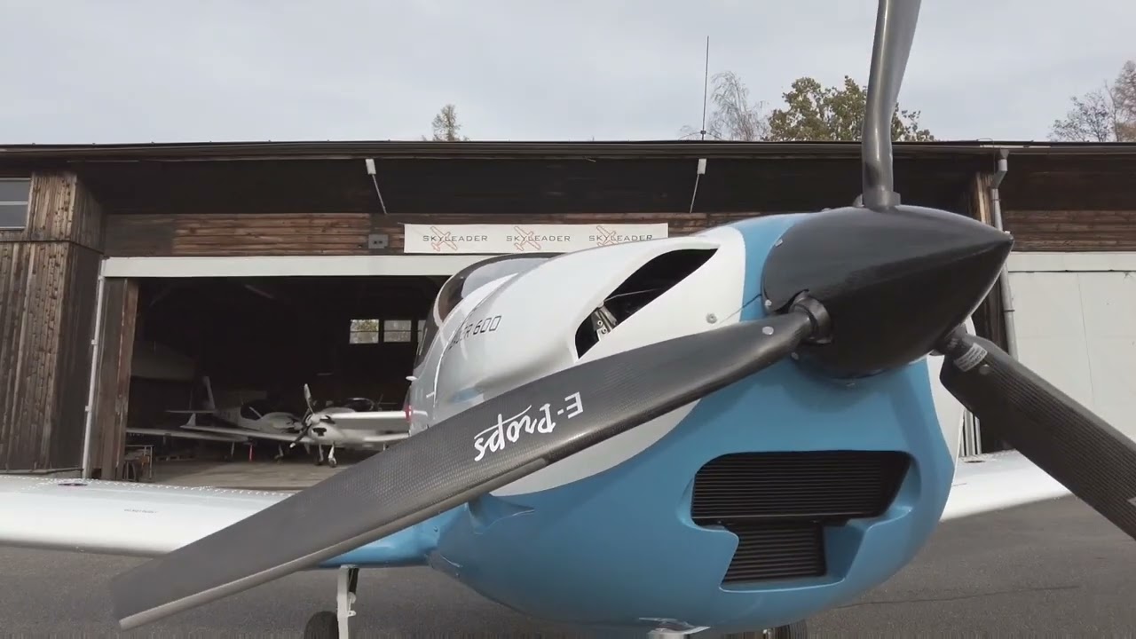 Maiden flight of SKYLEADER 600 with Rotax 912iS for Slovak market.