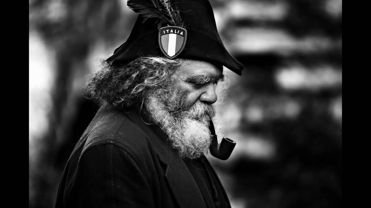 L'Ultimo Abitante - Elogio della solitudine. Roscigno Vecchia - Photostory by Paolo Tarantini