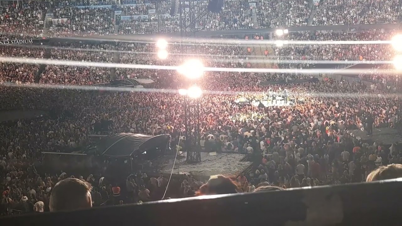Coldplay - Don't Panic [Etihad Stadium, Manchester on June 3, 2023]