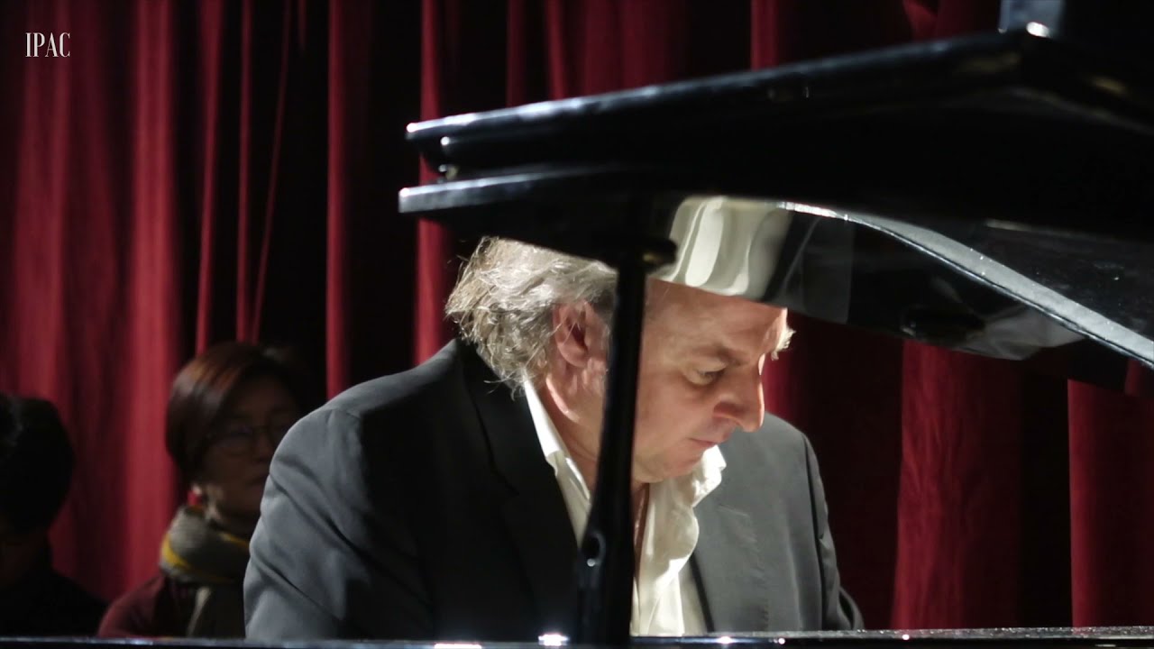 Robert Schumann: Widmung, transkript for piano by F. Liszt (1811-1886) 피아니스트와의 만남- 올리버 케른