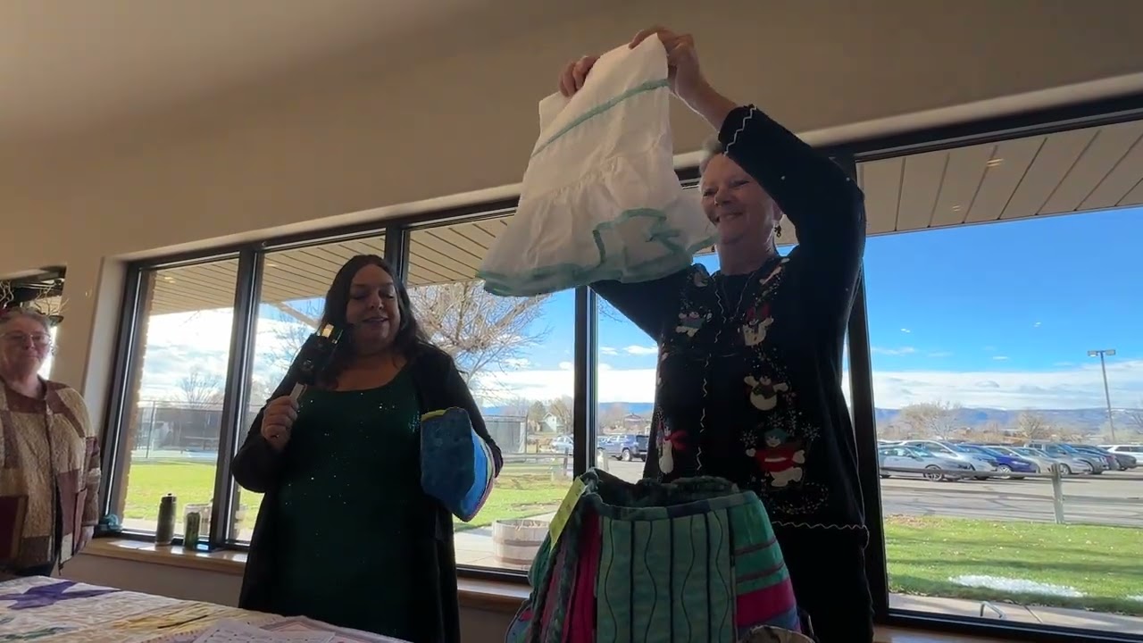 Расписание занятий по пошиву одежды на 1-й квартал 2026 года от Bernina Jeff. Вечеринка в честь о...