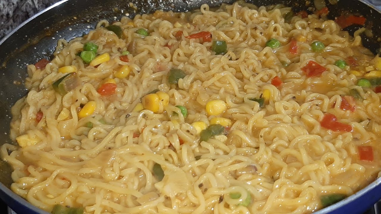 Cheesy Italian Maggie  must  try  at home @Priya's odia kitchen 😋 👌 😍 