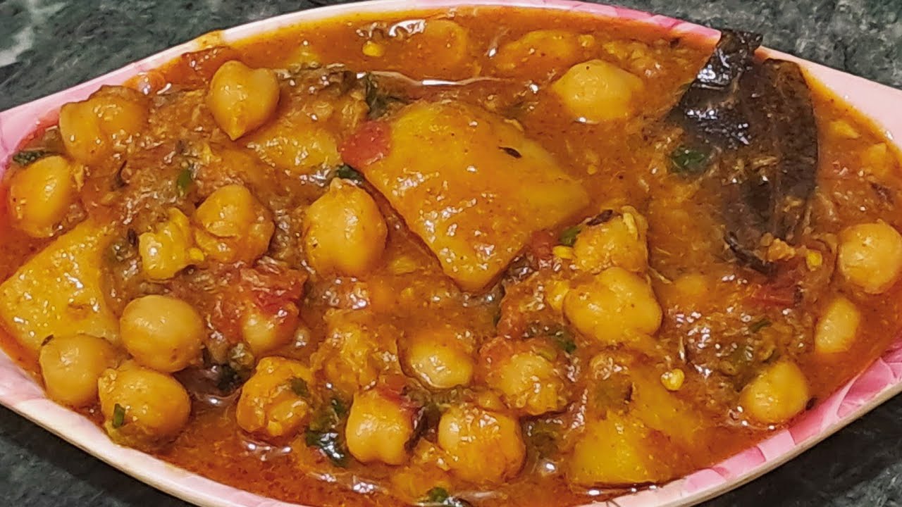 Chole recipe in pressure cooker / झटपट बनाए चटपटे छोले मसाला करी