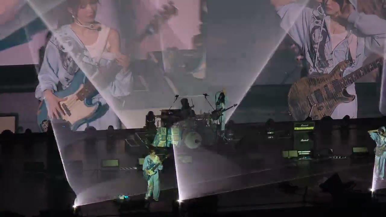 [4K] 260214 QWER - REBOUND+Free-Dumb | QWER 1ST WORLD TOUR {ROCKATION} in TAIPEI