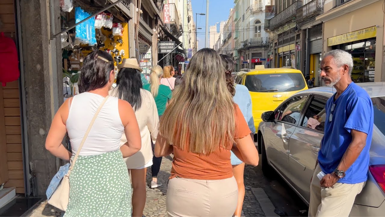 SATURDAY MORNING IN DOWNTOWN RIO DE JANEIRO — STREETS, ROUTINE AND MOVEMENT 【4K】