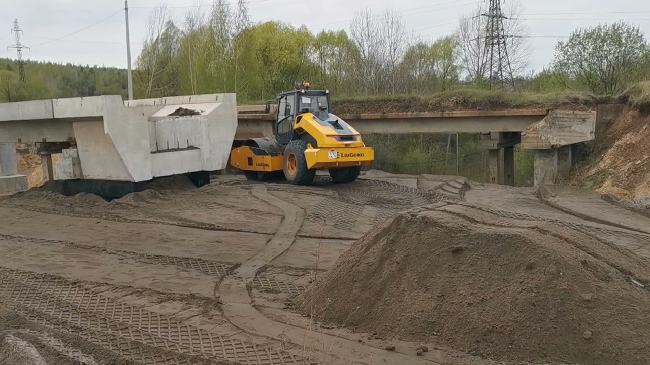 Каток грунтовый LiuGong 6612E