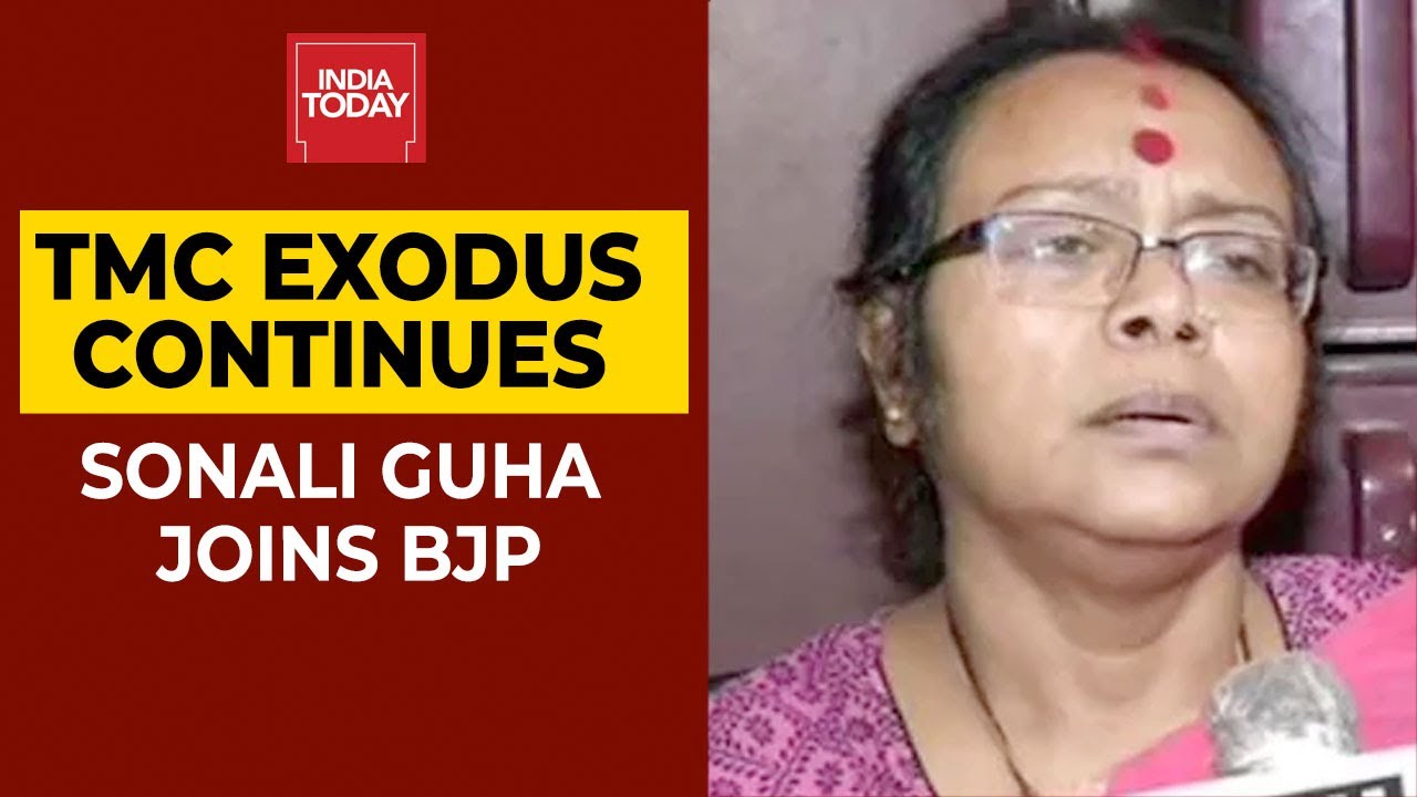 Denied Ticket, Mamata Banerjee's Former Close Aide Sonali Guha Joins BJP | Breaking News
