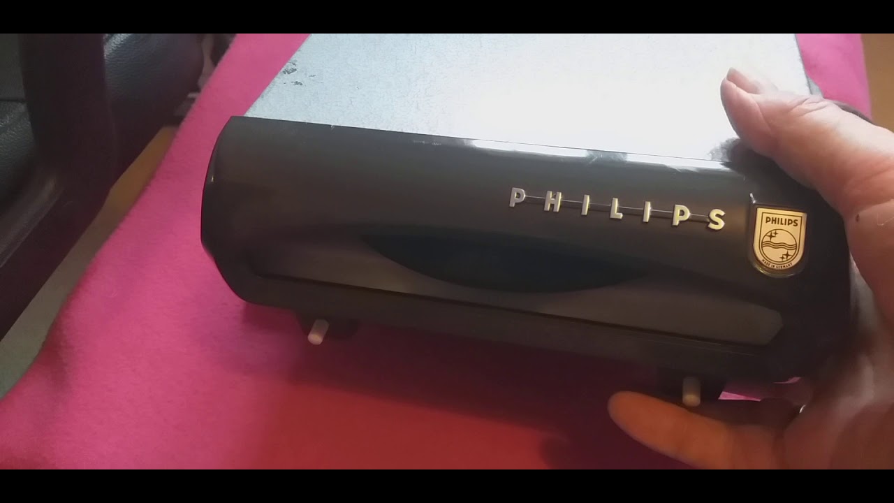 Philips AG2101 In-car record player.