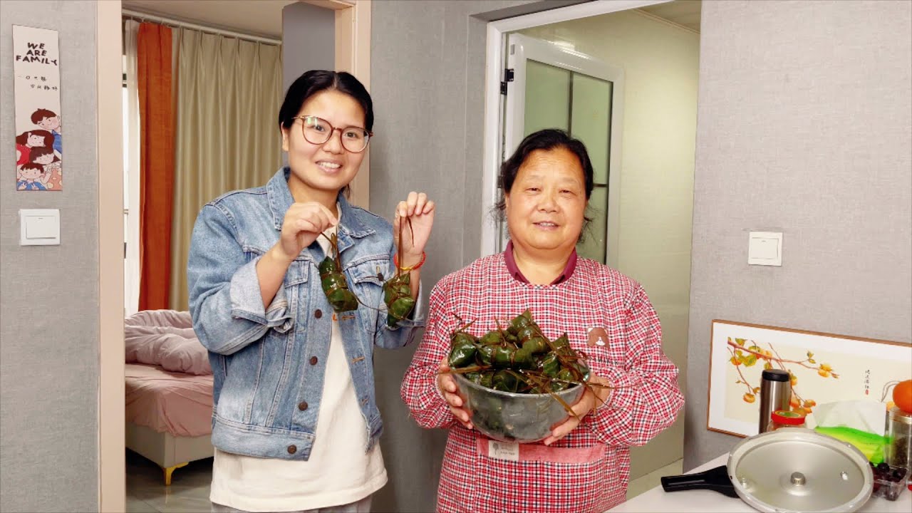农村婆婆在杭州探亲，给儿媳妇做了啥家乡美食？全家都夸好吃