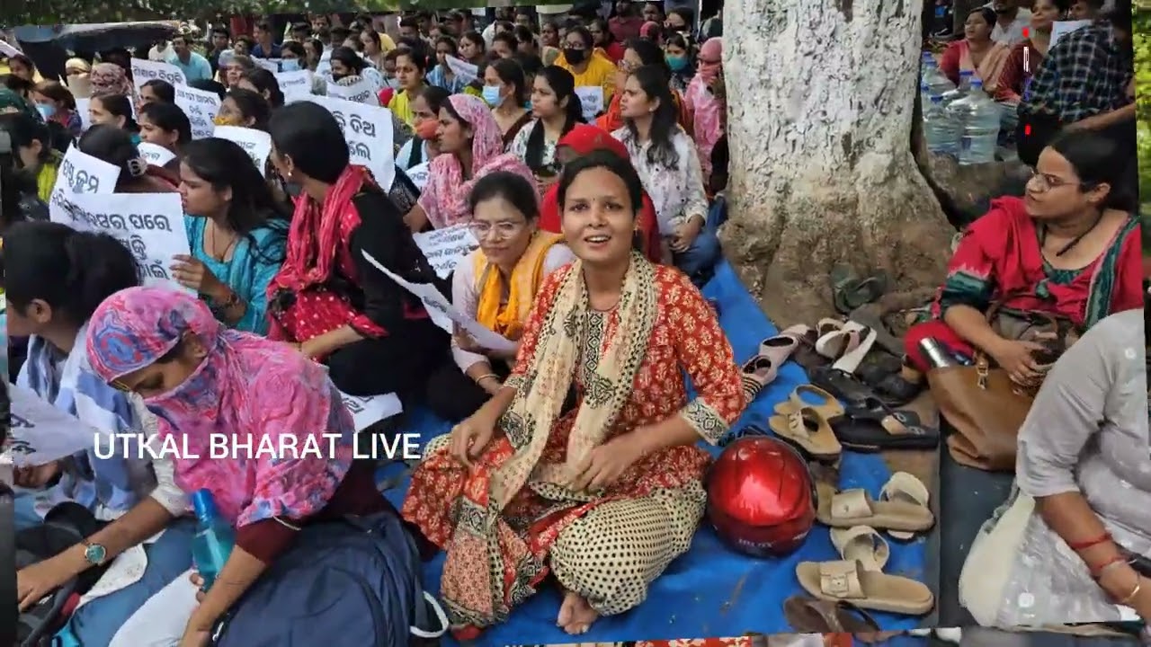 1.5 lakh teachers are not hopeful after 7,000 posts! SSE -TGT candidates organizing a mass protest 