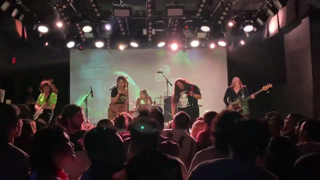 Mika Miko - Take Hold @ Teragram Ballroom