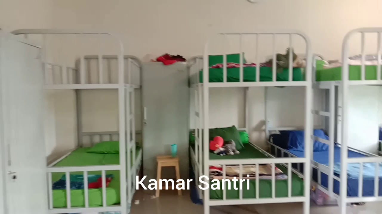 Suasana Asrama Santriwati Pesantren Az-Zikra, Gunung Sindur