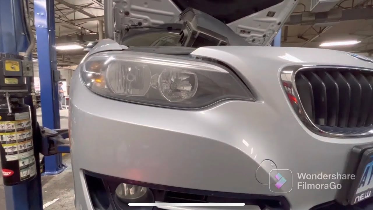 2015 BMW 228i headlamp bulb replacement
