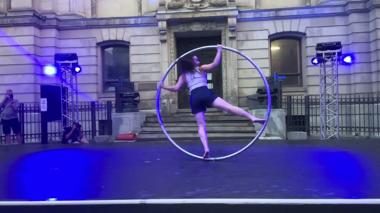 Montréal Complètement Cirque 2025 - Chiara Gauvin - Roue Cyr - 11 20h30