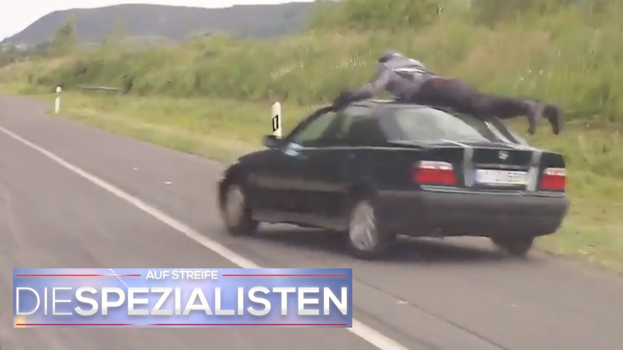 Lebensgefährliche Mutprobe auf der Autobahn: Mitfahren aufm Autodach | Die Spezialisten | SAT.1 TV