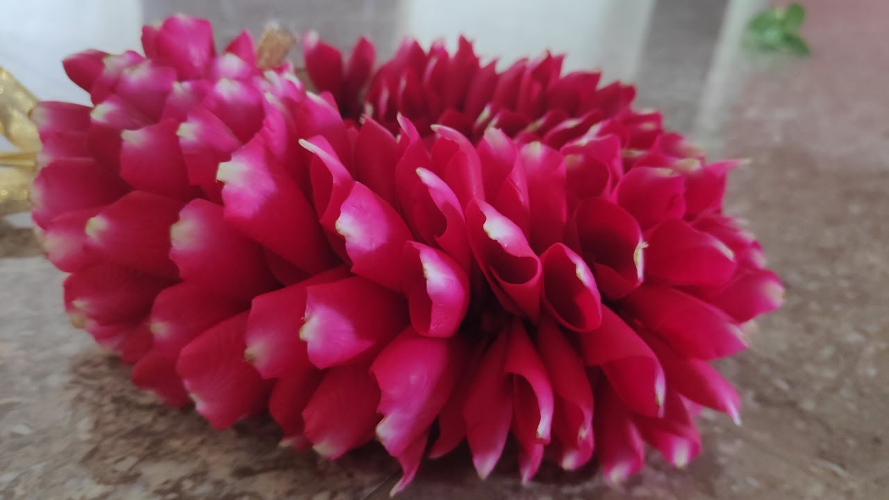 நீங்களும் ரோஜா இதழ் மாலை கட்டணுமா அப்ப இந்த வீடியோ பாருங்க . || Amazing rose petals garland.