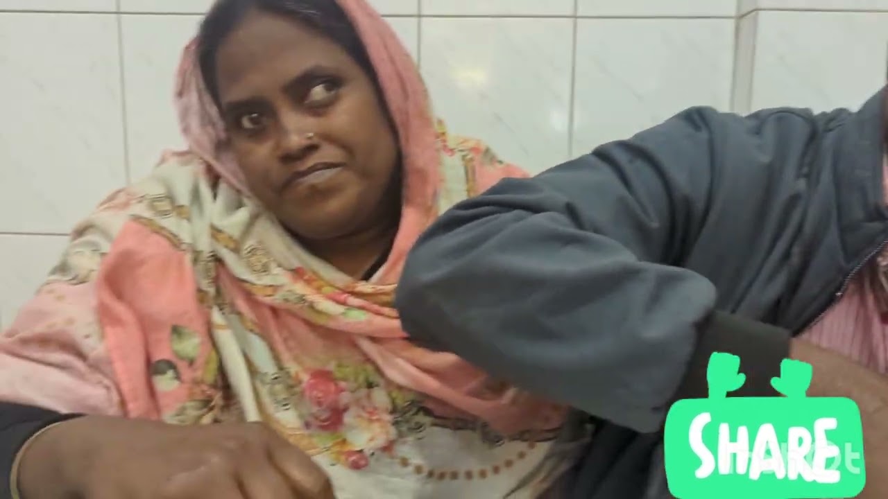 জন্ম থেকেই অন্ধ, লজ্জায় আপনজন পরিচয় দেয় না, ভিক্ষাবৃত্তি করে চলেন স্বামী ও স্ত্রী#viralvideo 