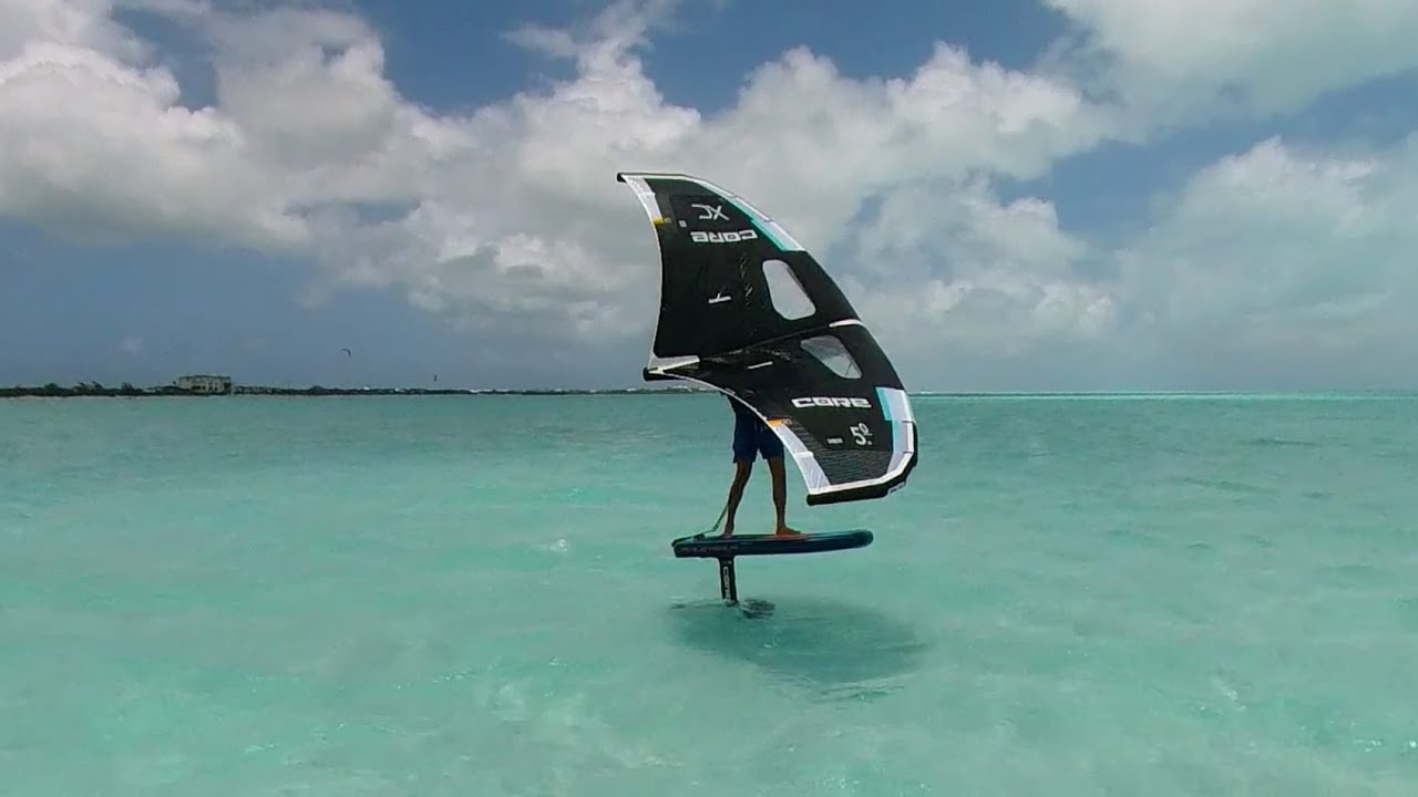 Kitesurfing and Wingfoiling in Turks and Caicos April 2025
