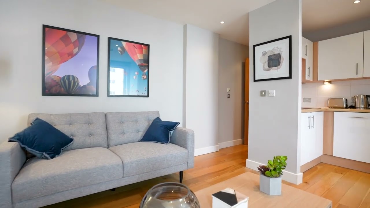 37 Meridian Plaza, Cardiff City Centre - 1 Bedroom Apartment