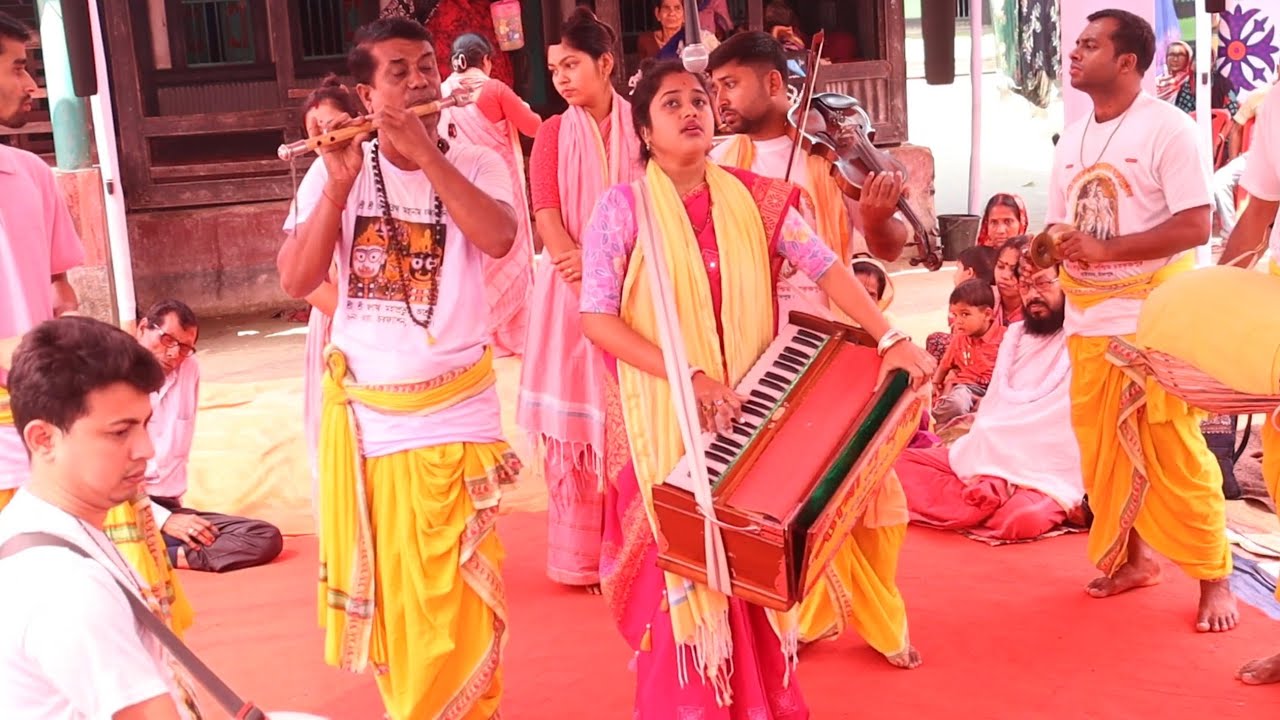 সকাল বেলার এমন মধুর কৃষ্ণ নাম শ্রবণ করে মন শীতল হবে, শ্যামা সম্প্রদায়। 