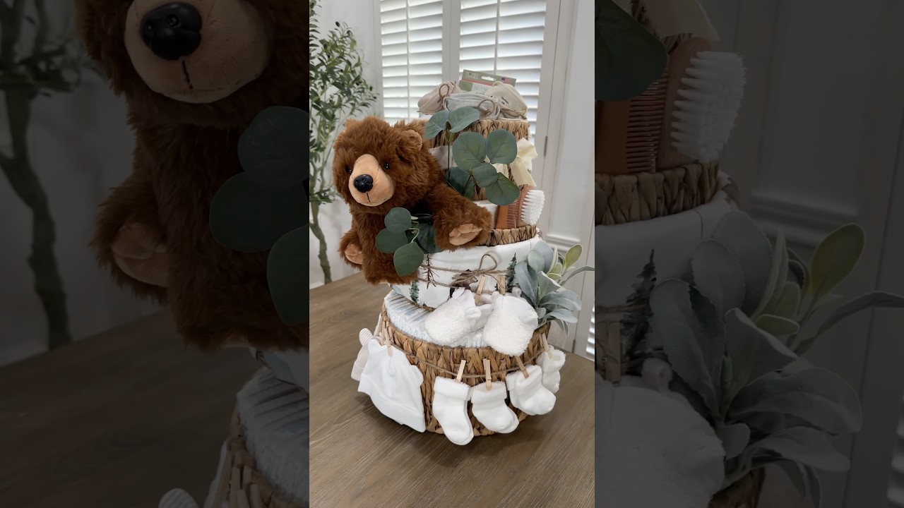 Baby shower gift basket #babyshowergift #diapercake #babyshower #giftbasket