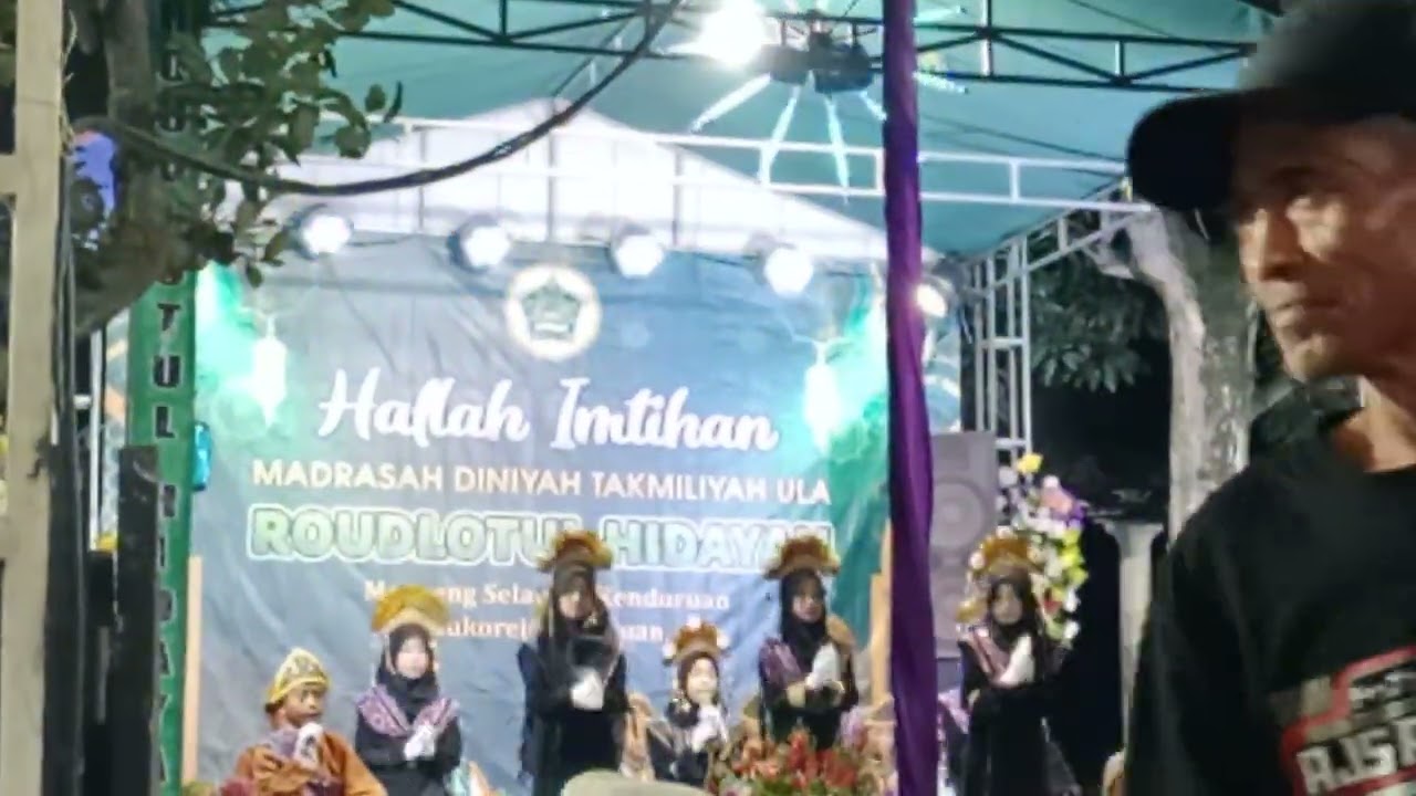 Menampilkan juara 1 nadoman mengeng selatan