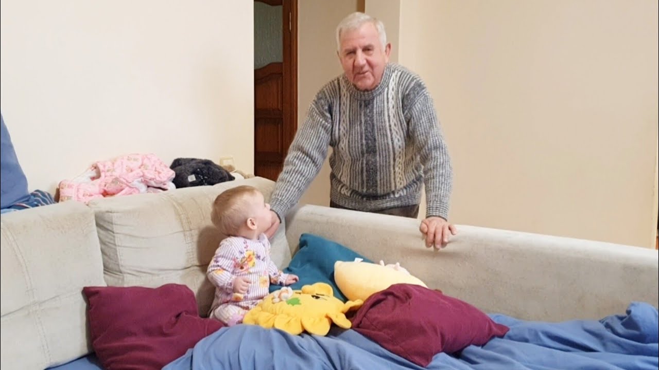 Дедушка привёз гостинцы от бабушки 🥰 Валера навёз нам много еды. Разочарование с железной дорогой 😞 