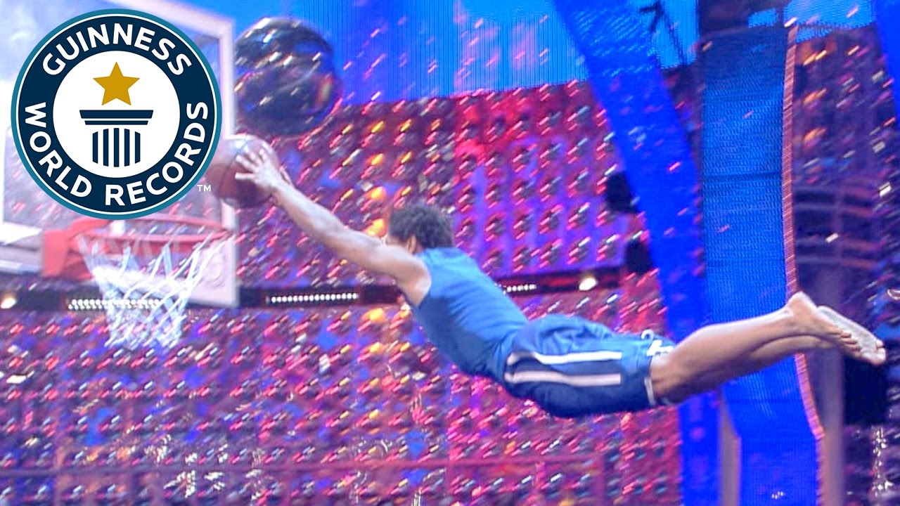 Longest slam dunk from a trampoline - Guinness World Records