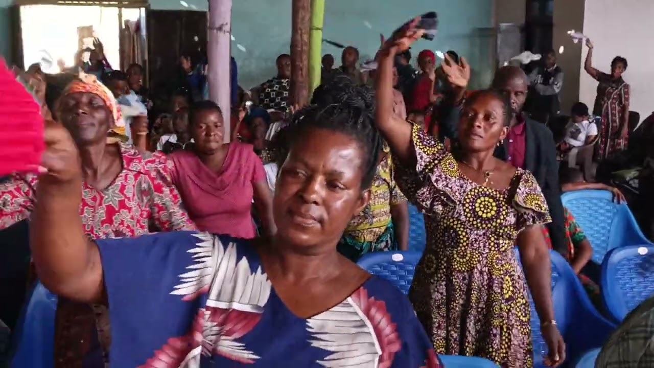 IBADA YA LEO JUMATANO PRAISE AND WORSHIP 