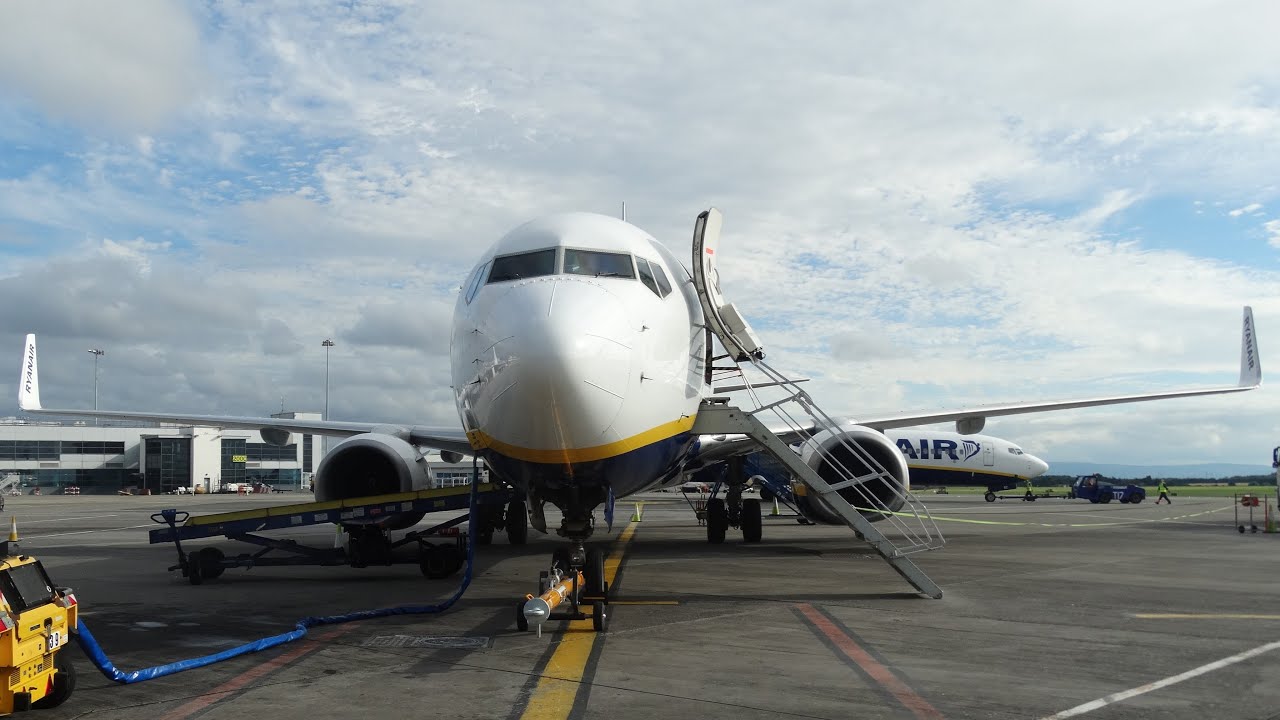 Ryanair Boeing 737-8AS Dublin to Liverpool | Full Flight