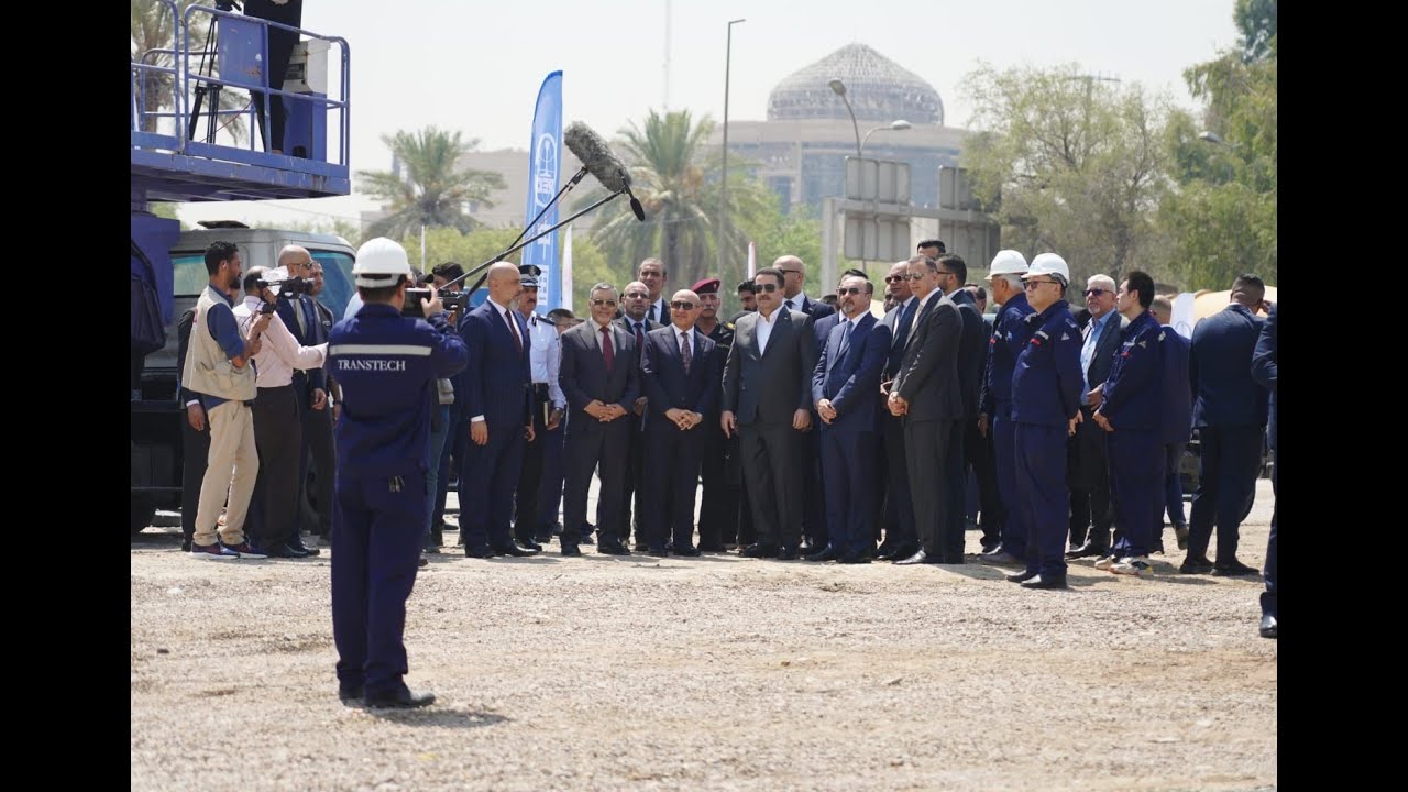 رئيس مجلس الوزراء يطلق العمل في مجموعتين من مشاريع فكّ الاختناقات المرورية في ساحة النسور والرستمية